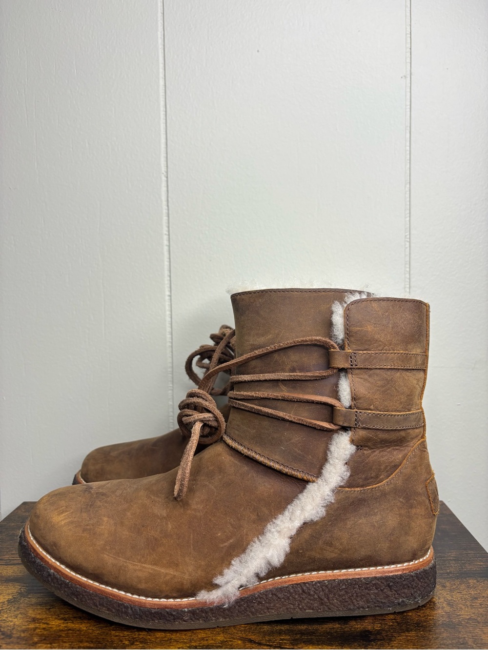 Ugg Luisa Brown Boots Womens Water Resistant Nubuck Leather Size 8.5